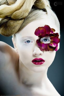 makeup : Felix ShteinМodel: Vasilisa NiriforovskajaФото: Еvgeni ShemshurenkoHairstyle: Nastya Babikova