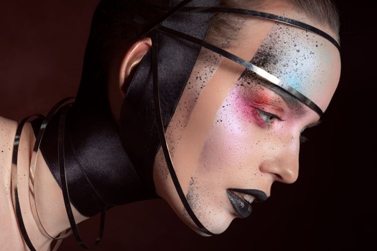 Simone Diamond ishtirokidagi porno filmlar