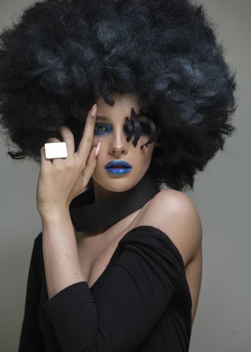 Porno toifalari: Kichkina qizi dadasining xorozini siqib chiqaradi